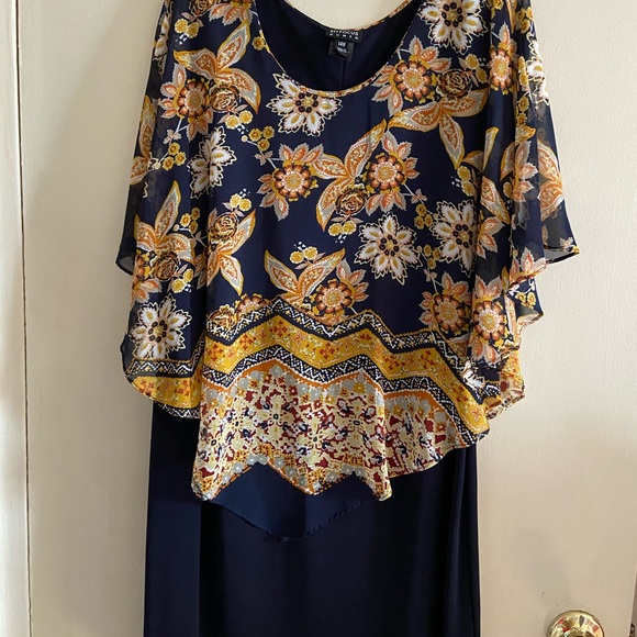 Dress - Picture 4 of 5